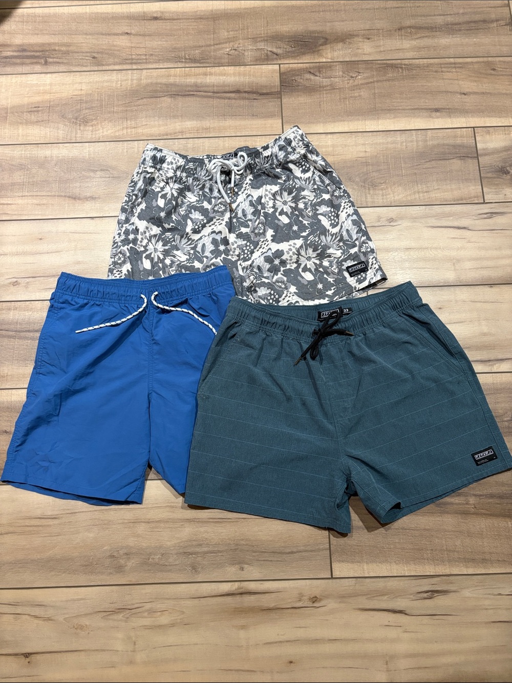 3-Pack Men's Swim Shorts - Floral Grey, Royal Blue & Teal. (Size Small)